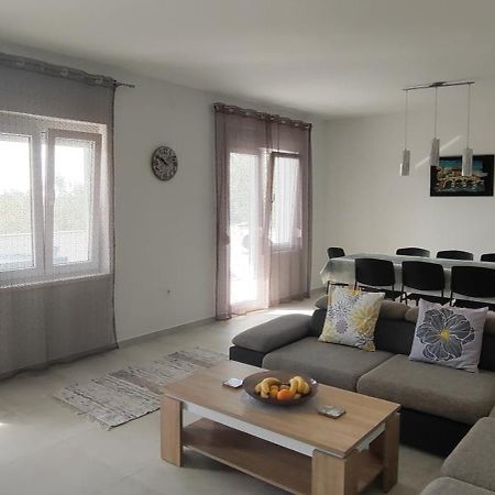 Apartman Emily, 6 Plus 2 Guests, Newly Refurbished Apartment Pula Exterior photo